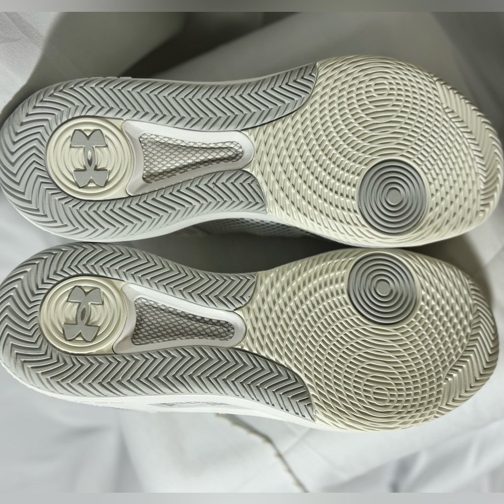 UNDER ARMOUR WOMEN'S HOVR BLOCK CITY 3.0 VOLLEYBALL SHOE size 14 - Picture 3 of 11